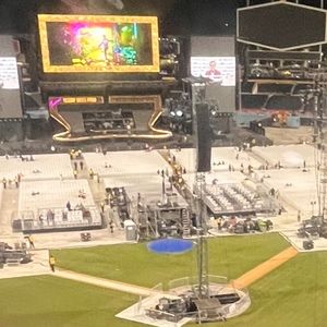 Meet your Posher, Maya